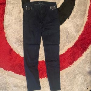 SoHo Jean Legging with studded pockets. Dark Blue, Size 8.